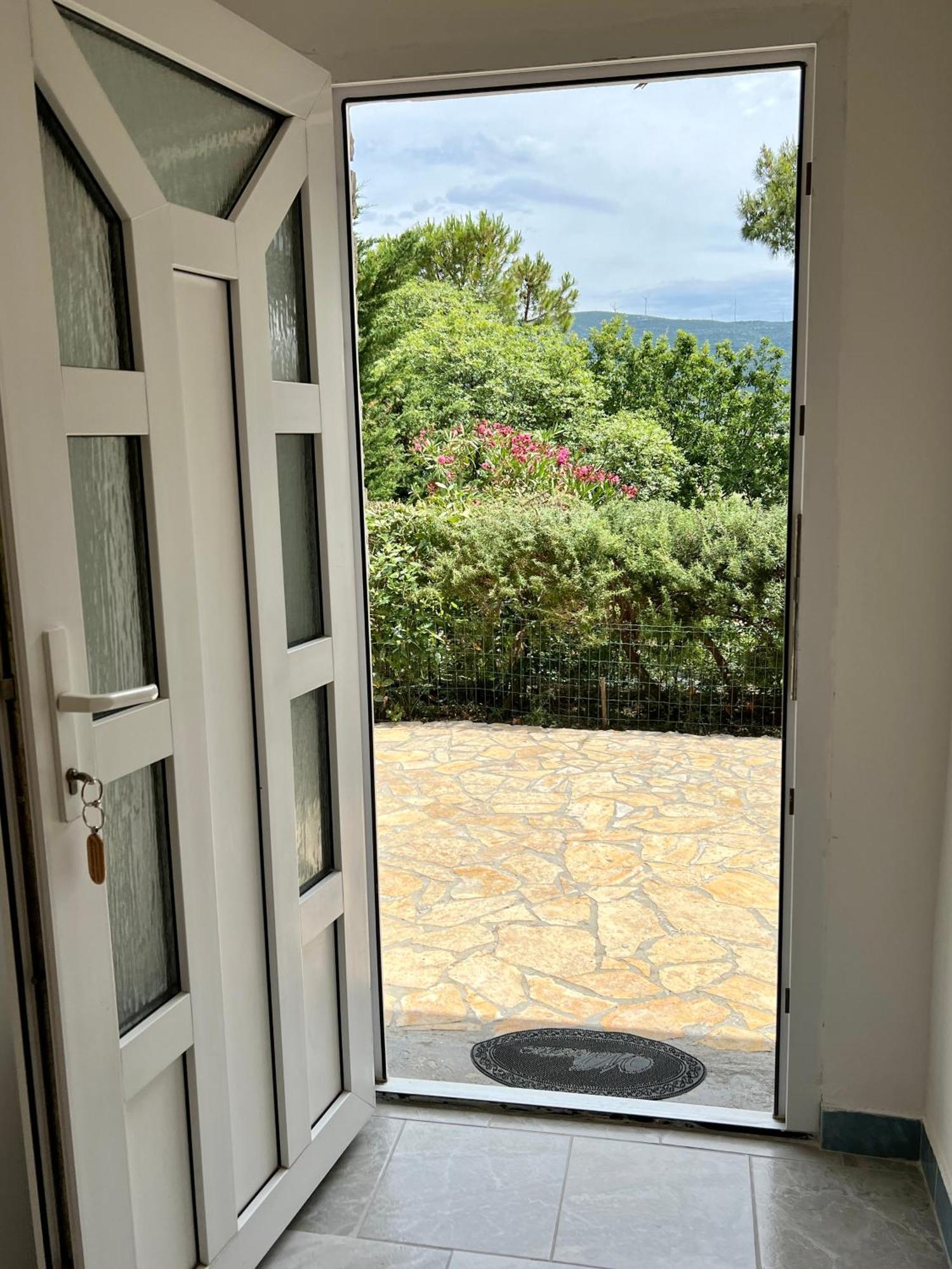 Apartmani Lidija Karin Donji Donji Karin Εξωτερικό φωτογραφία